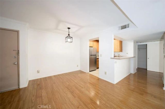 5325 Newcastle 108, Encino, CA 91316