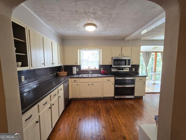 7680 Banks Mill Road, Douglasville, GA 30135