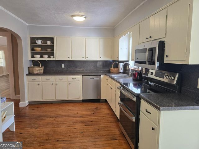 7680 Banks Mill Road, Douglasville, GA 30135