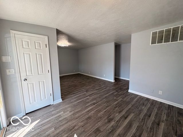 5219 N Sadlier Drive, Indianapolis, IN 46226