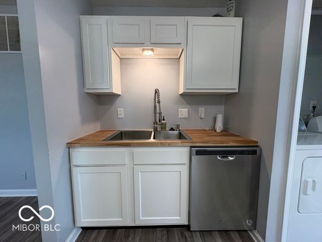 5219 N Sadlier Drive, Indianapolis, IN 46226