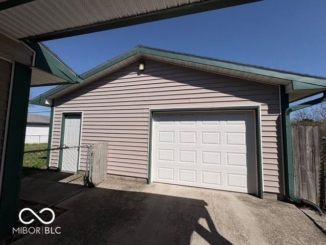 5219 N Sadlier Drive, Indianapolis, IN 46226