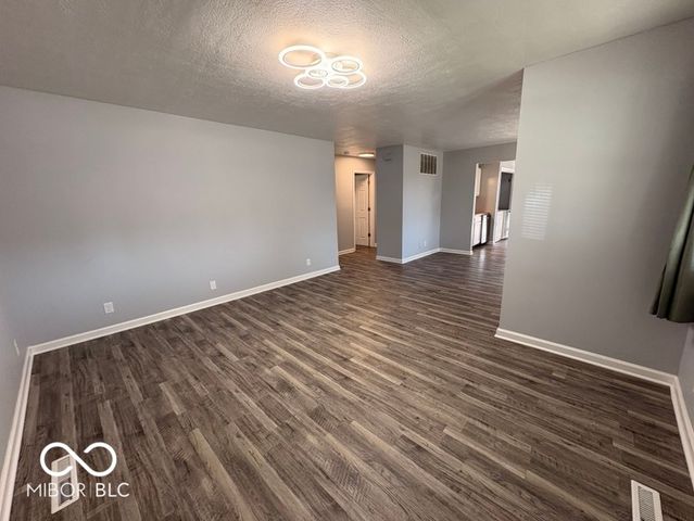 5219 N Sadlier Drive, Indianapolis, IN 46226