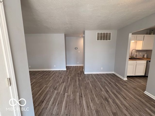 5219 N Sadlier Drive, Indianapolis, IN 46226