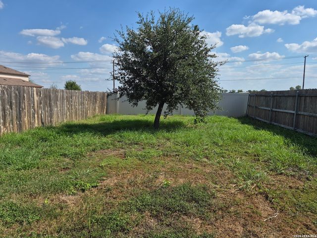 522 Creekside Circle, New Braunfels, TX 78130