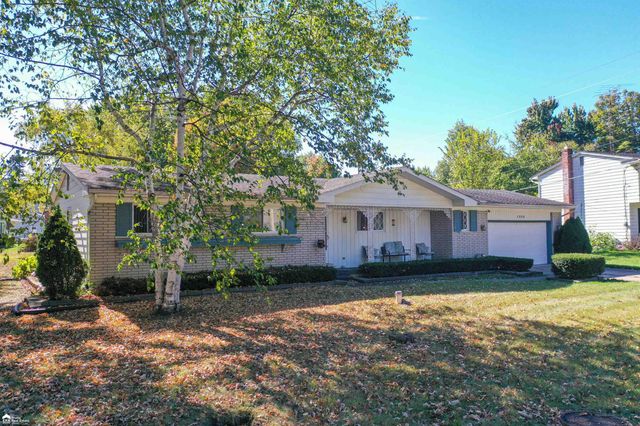 1203 Pickwick Place, Flint Twp, MI 48507