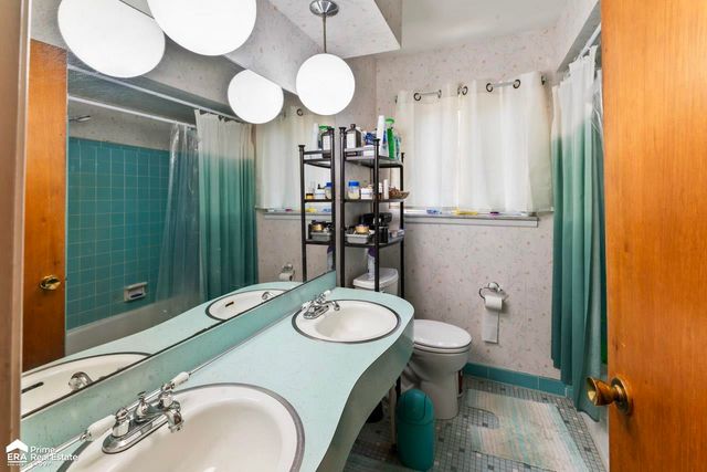 1203 Pickwick Place, Flint Twp, MI 48507