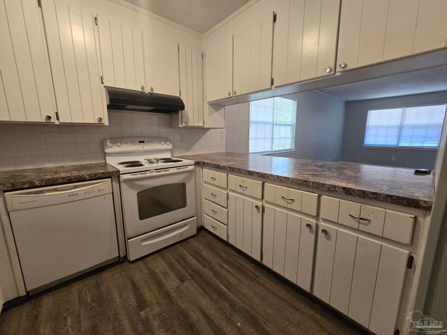 4609 Saufley Field Rd A, Pensacola, FL 32526