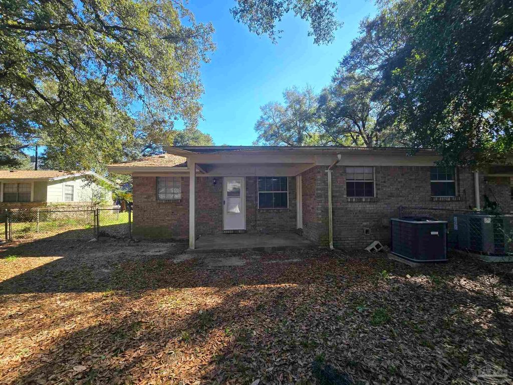 4609 Saufley Field Rd A, Pensacola, FL 32526