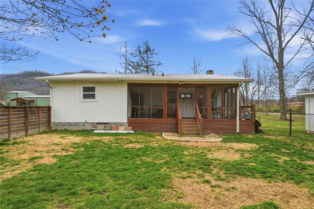 21 McIntosh Lane, Rabun Gap, GA 30568