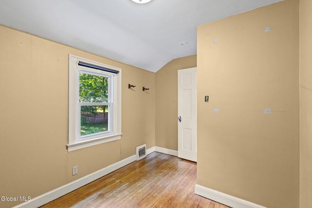 215 Washington Avenue, Scotia, NY 12302