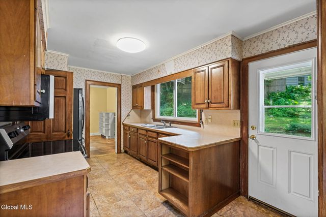 215 Washington Avenue, Scotia, NY 12302