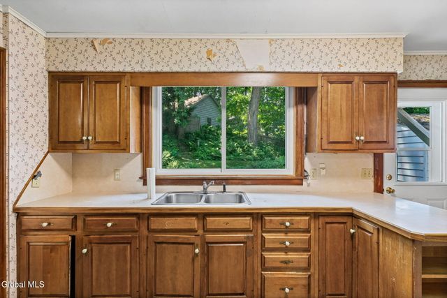 215 Washington Avenue, Scotia, NY 12302