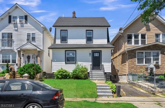 956 Adams Ave, Elizabeth City, NJ 07201
