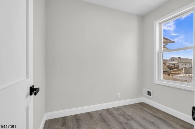 956 Adams Ave, Elizabeth City, NJ 07201
