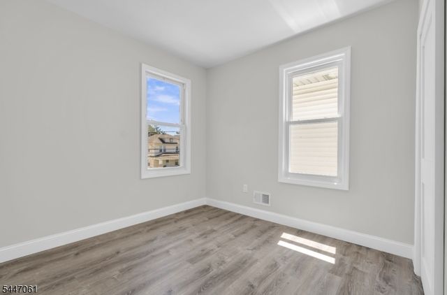 956 Adams Ave, Elizabeth City, NJ 07201