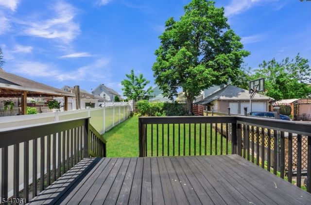 956 Adams Ave, Elizabeth City, NJ 07201