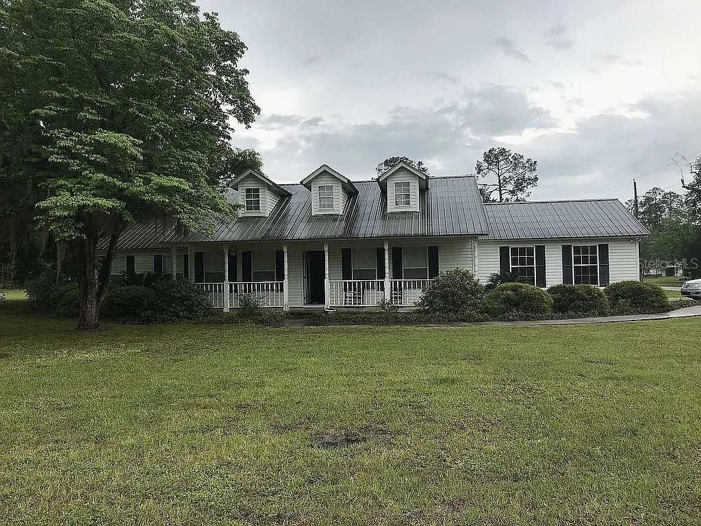 Image 3 of property listing at 363 SW MONROE AVENUE, Mayo, FL 32066