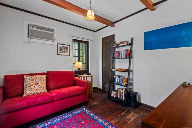 128 Blake Road, Hamden, CT 06517