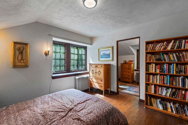 128 Blake Road, Hamden, CT 06517