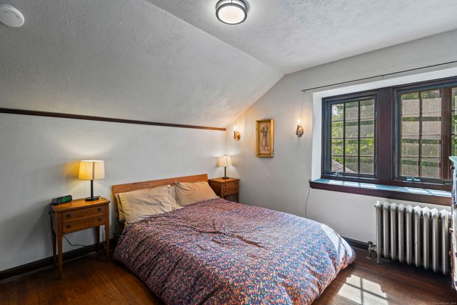 128 Blake Road, Hamden, CT 06517