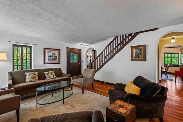 128 Blake Road, Hamden, CT 06517