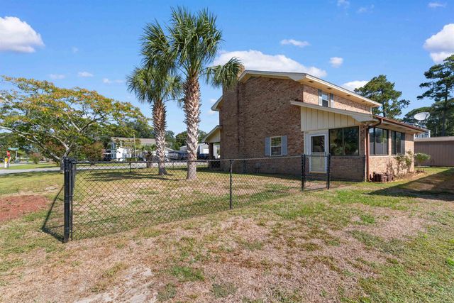 2500 Magnolia Dr., North Myrtle Beach, SC 29582