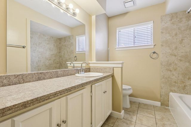 10015 Warwana Road, Houston, TX 77080