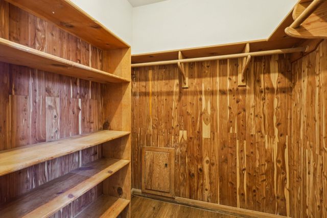 10015 Warwana Road, Houston, TX 77080