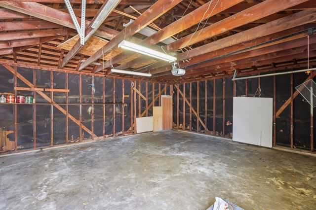 10015 Warwana Road, Houston, TX 77080