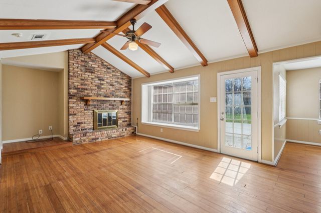 10015 Warwana Road, Houston, TX 77080