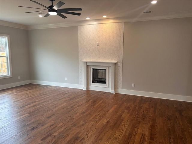 1937 Pucketts Drive SW, Lilburn, GA 30047