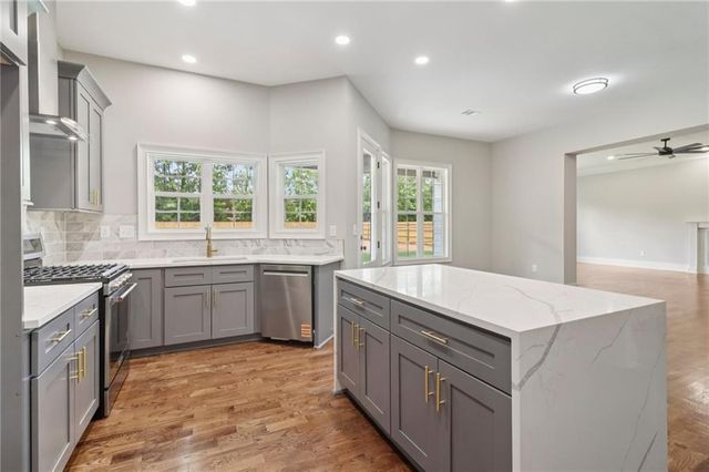 1937 Pucketts Drive SW, Lilburn, GA 30047