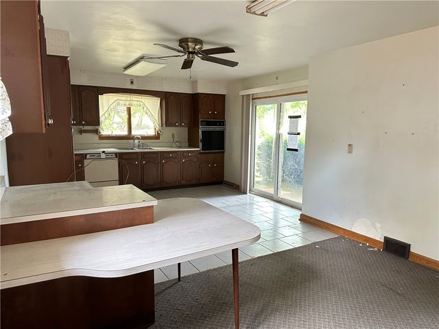 196 Hannahstown Rd, Jefferson Twp, PA 16002
