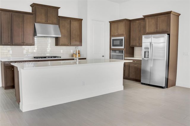 5243 Rivo Alto Cir 5243, Westlake, FL 33470