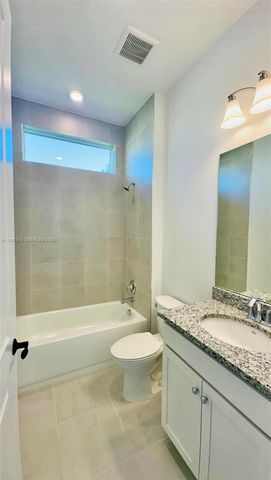 5243 Rivo Alto Cir 5243, Westlake, FL 33470