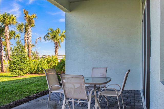 5243 Rivo Alto Cir 5243, Westlake, FL 33470