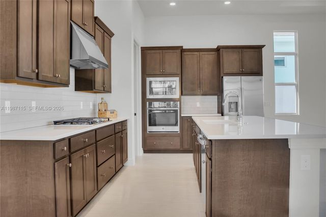 5243 Rivo Alto Cir 5243, Westlake, FL 33470