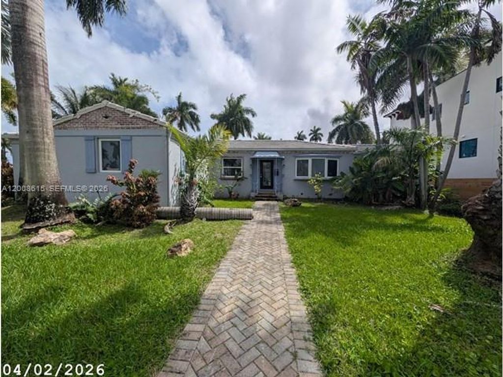 900 Tyler St, Hollywood, FL 33019