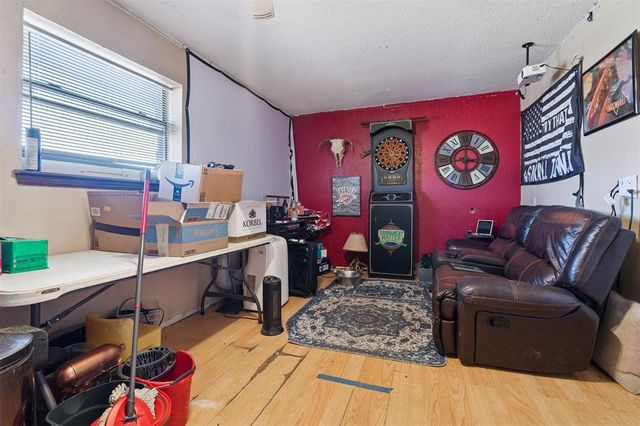 116 Seminole Lane, Yukon, OK 73099