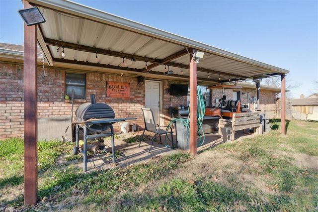 116 Seminole Lane, Yukon, OK 73099