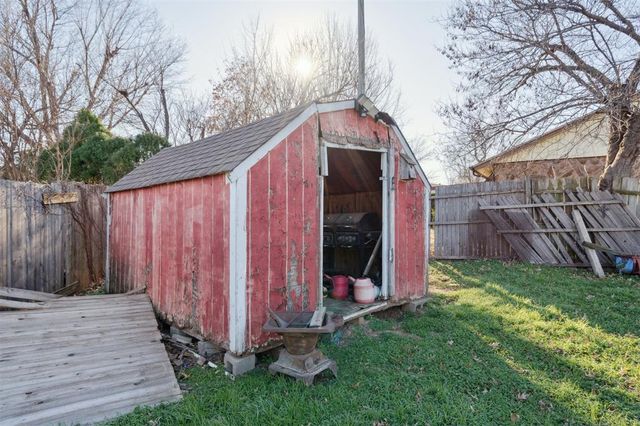 116 Seminole Lane, Yukon, OK 73099