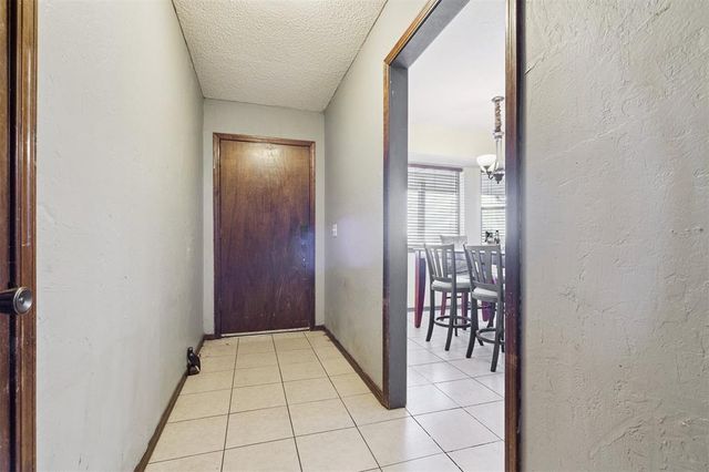 116 Seminole Lane, Yukon, OK 73099