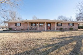 116 Seminole Lane, Yukon, OK 73099