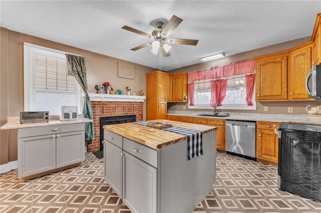 5171 Highway 201, Iva, SC 29655