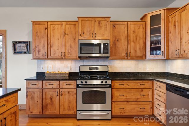 277 Kestrel Court, Sapphire, NC 28774
