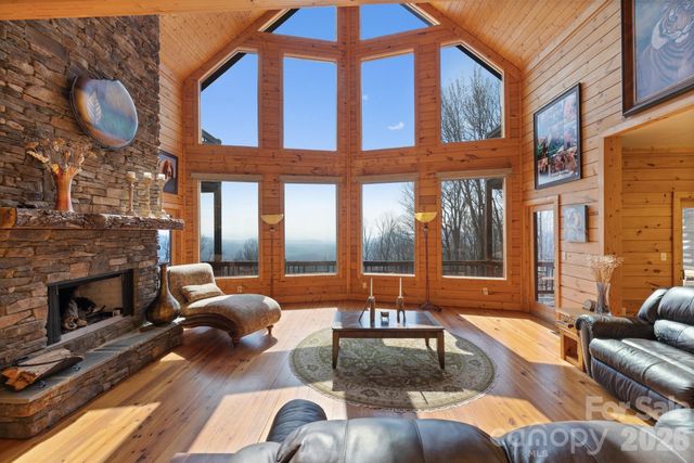 277 Kestrel Court, Sapphire, NC 28774