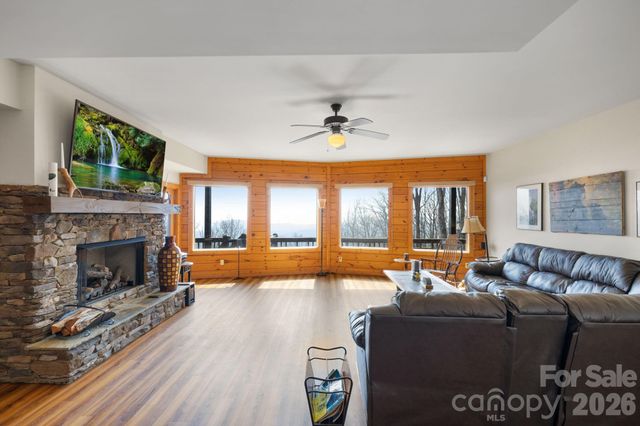 277 Kestrel Court, Sapphire, NC 28774