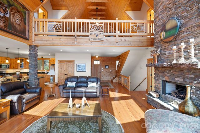 277 Kestrel Court, Sapphire, NC 28774