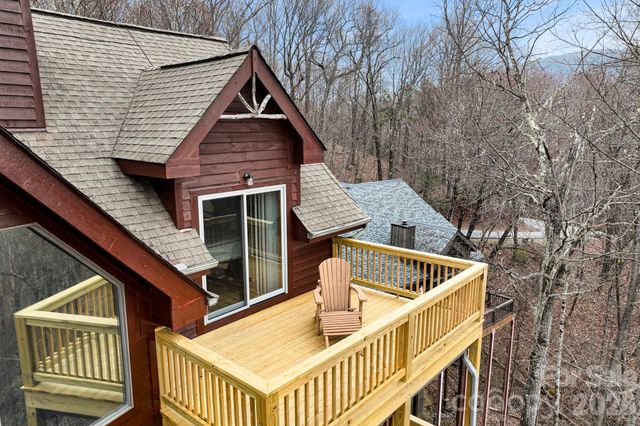 277 Kestrel Court, Sapphire, NC 28774